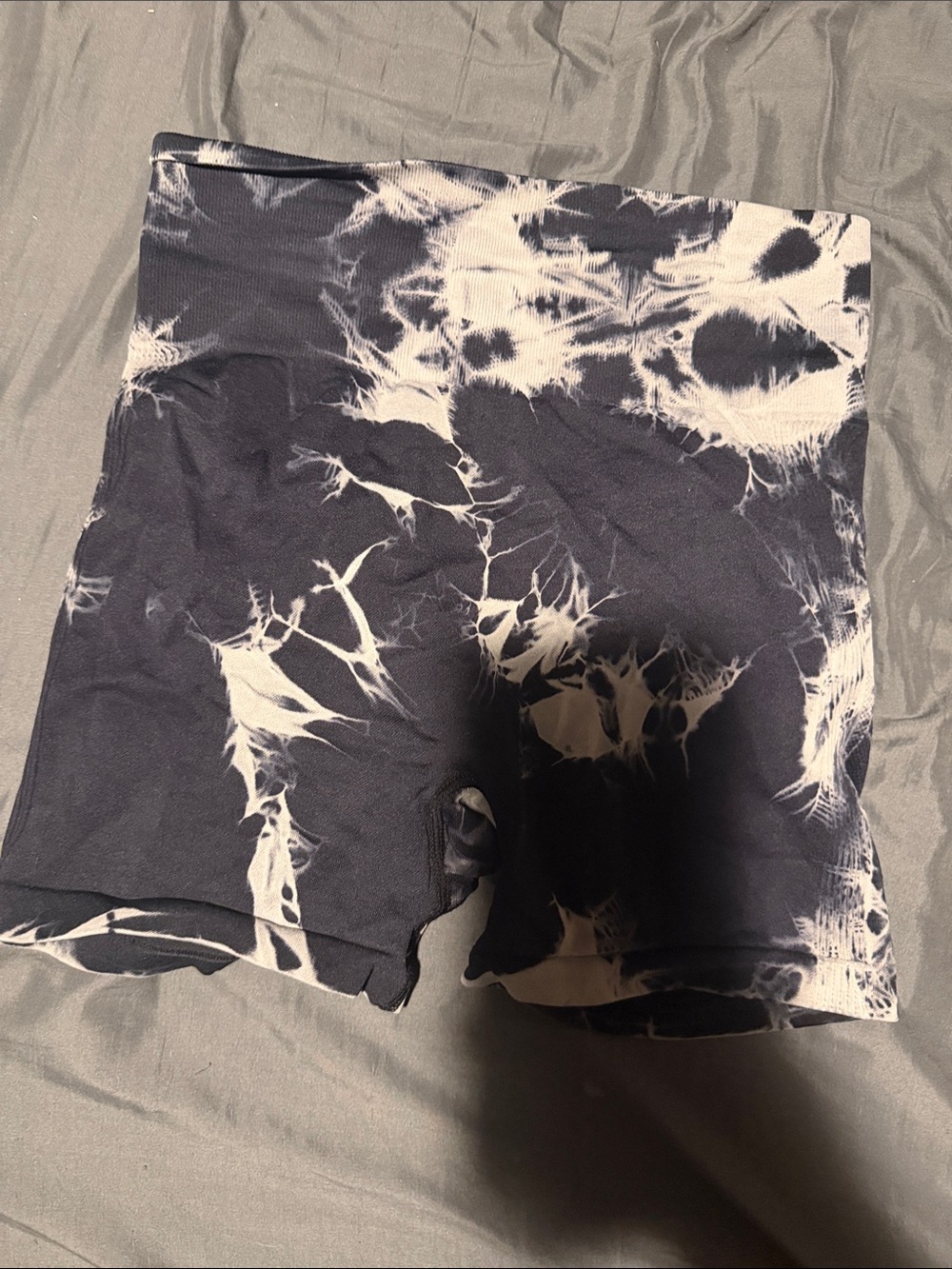 Stretch Tie-Dye Performance Men’s Shorts - Black & White
